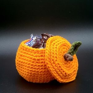 Crochet pumpkin bowl, candy jar, Halloween decor, kitchen decor